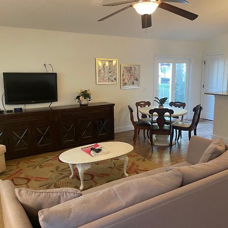סיינט אגוסטין Modern, Upscale, And New Blue Bungalow In The Heart Of Downtown St Augustine מראה חיצוני תמונה