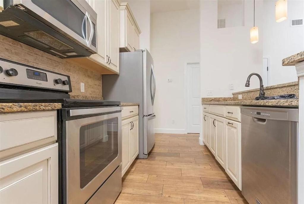 סיינט אגוסטין Modern, Upscale, And New Blue Bungalow In The Heart Of Downtown St Augustine מראה חיצוני תמונה