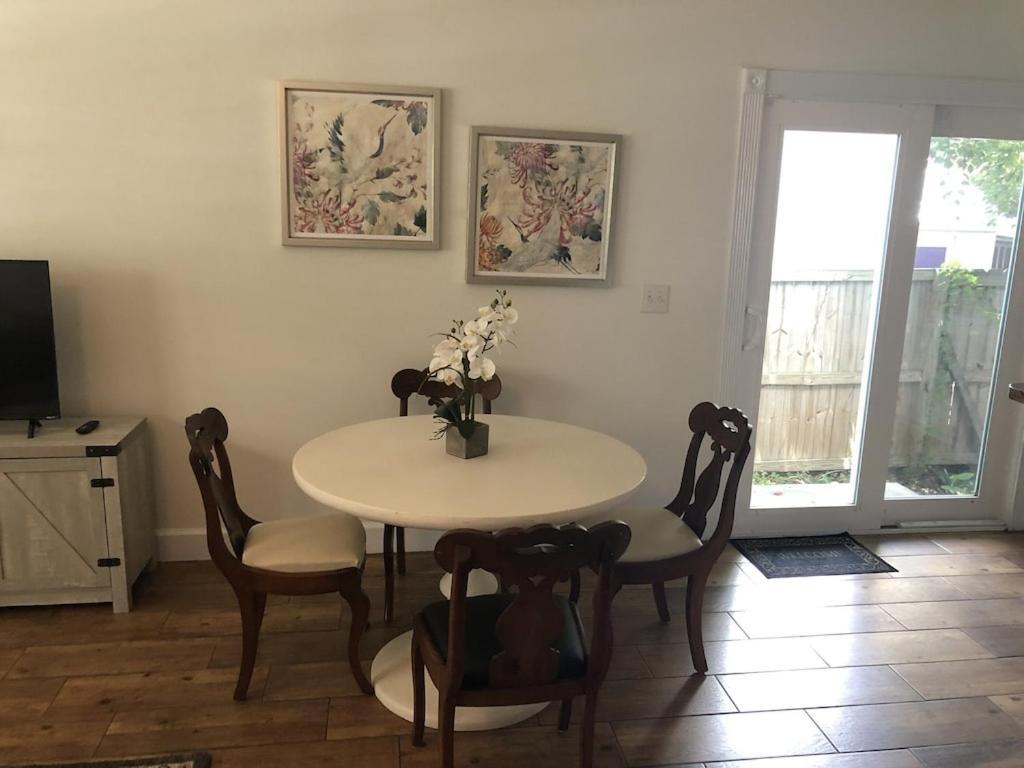 סיינט אגוסטין Modern, Upscale, And New Blue Bungalow In The Heart Of Downtown St Augustine מראה חיצוני תמונה